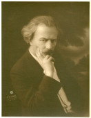 Photographie de Paderewski par le studio Hartsook en 1924, dédicacée «au Docteur Raoul Masson, affectueusement reconnaissant souvenir de IJP, septembre 1930»