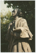 Photographie couleur de la statue de Paderewski réalisée par Milo Martin à la demande de la ville de Morges, érigée dans le Parc de Seigneux et inaugurée le 3 juillet 1948