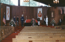 Reportage photographique de la translation de la dépouille mortelle de Paderewski du cimetière national d'Arlington à la cathédrale Saint-Jean de Varsovie, au début de l'été 1992